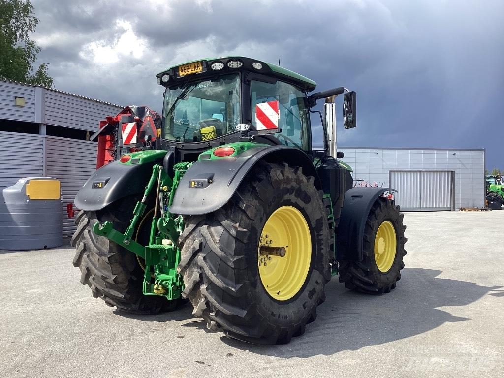 John Deere 6250 R Traktoren