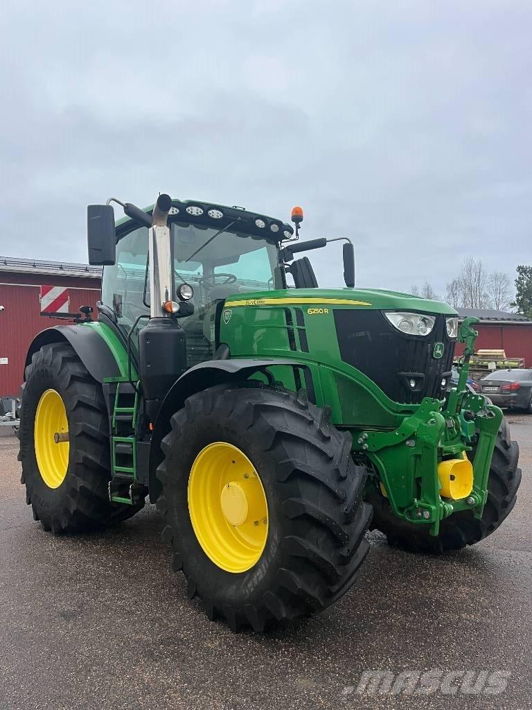 John Deere 6250 R Traktoren
