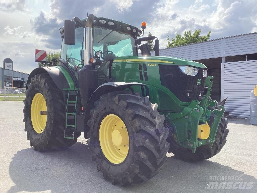 John Deere 6250 R Traktoren