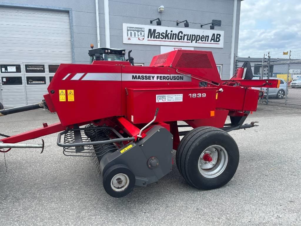 Massey Ferguson 1839 Quaderpressen
