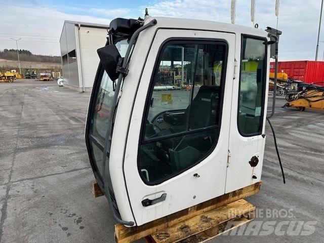 Liebherr R 317 CAB Kabinen