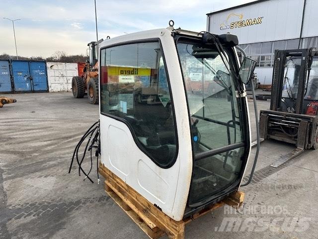 Liebherr R 317 CAB Kabinen