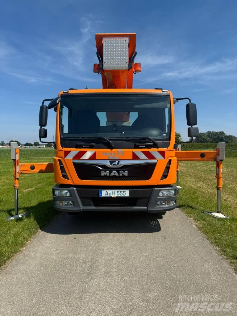 Palfinger P 300 KS LKW-Arbeitsbühnen