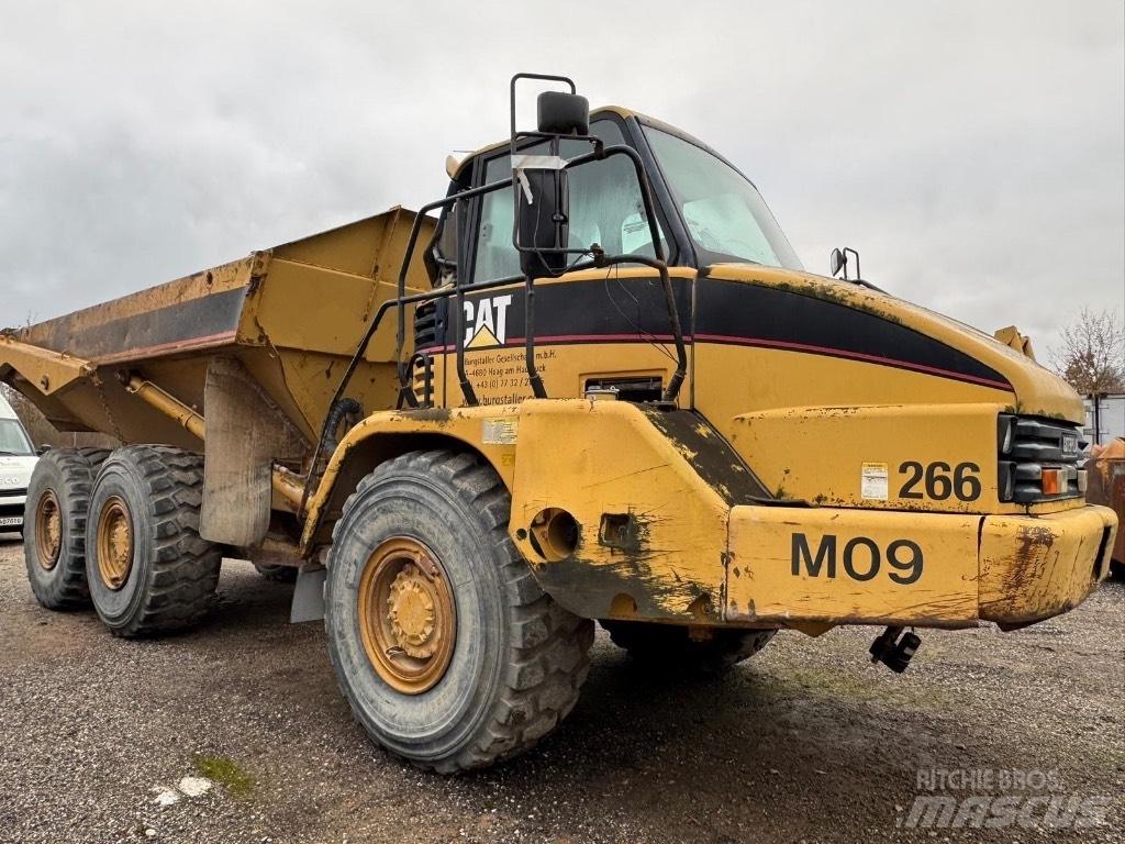 CAT 730 Dumper - Knickgelenk