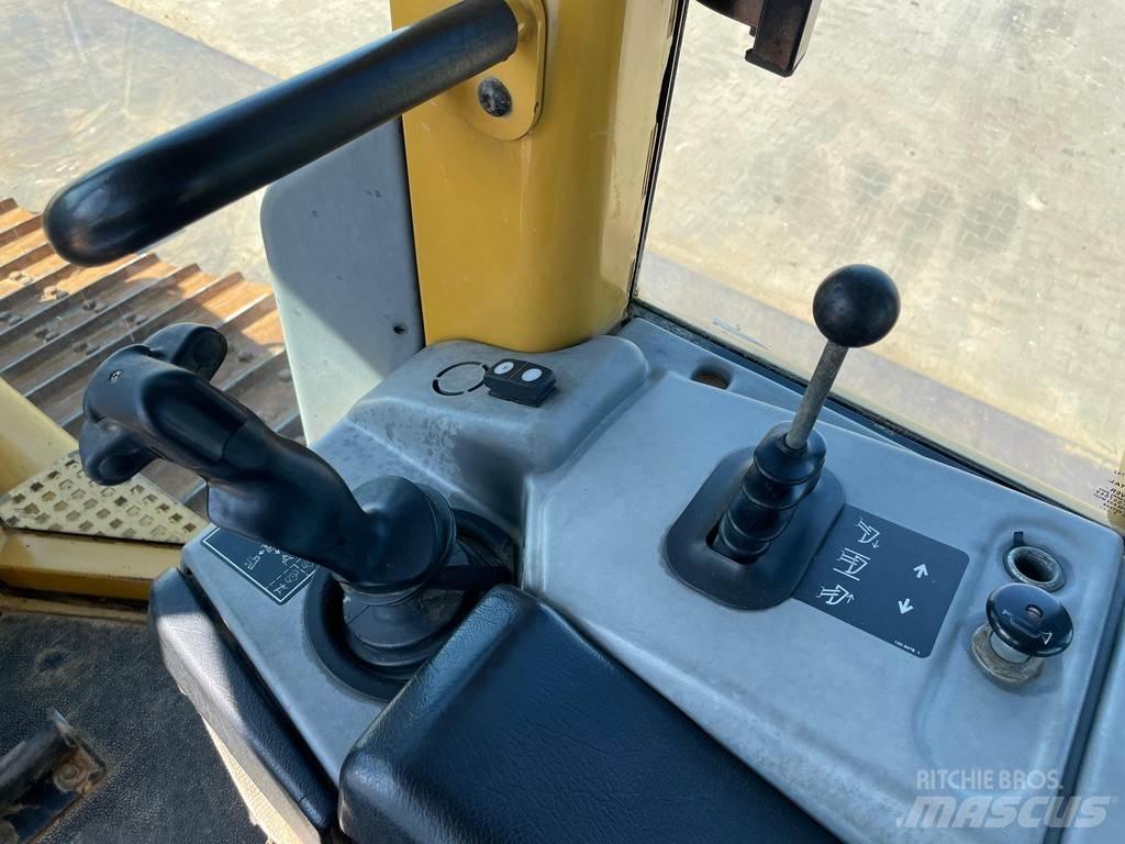 CAT D6N XL Bulldozer