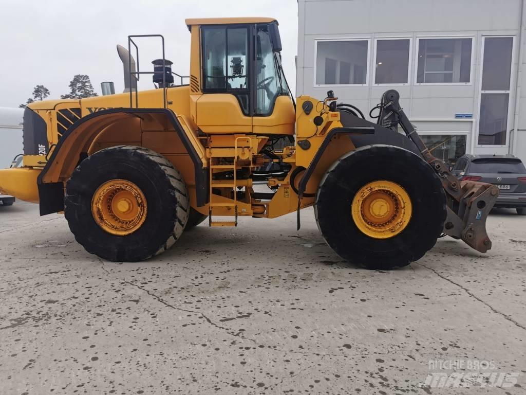 Volvo L220F Radlader