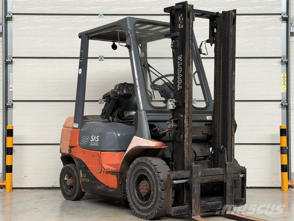 Toyota 62-7FDF25 Dieselstapler