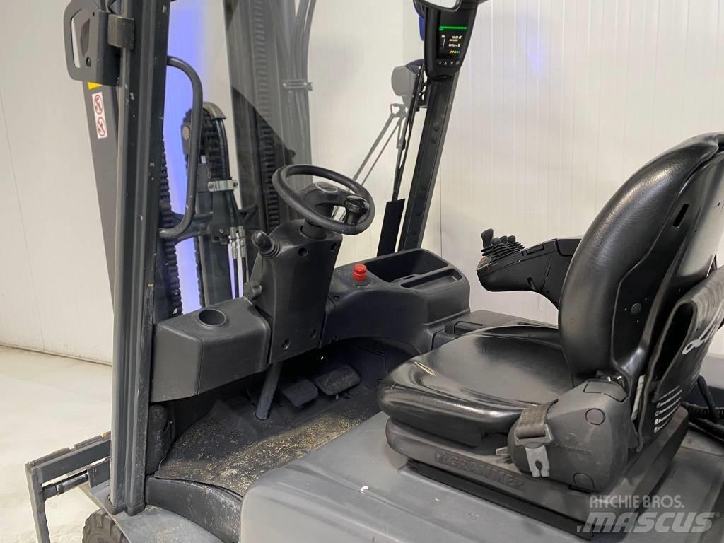 Linde E30L-01 Elektrostapler