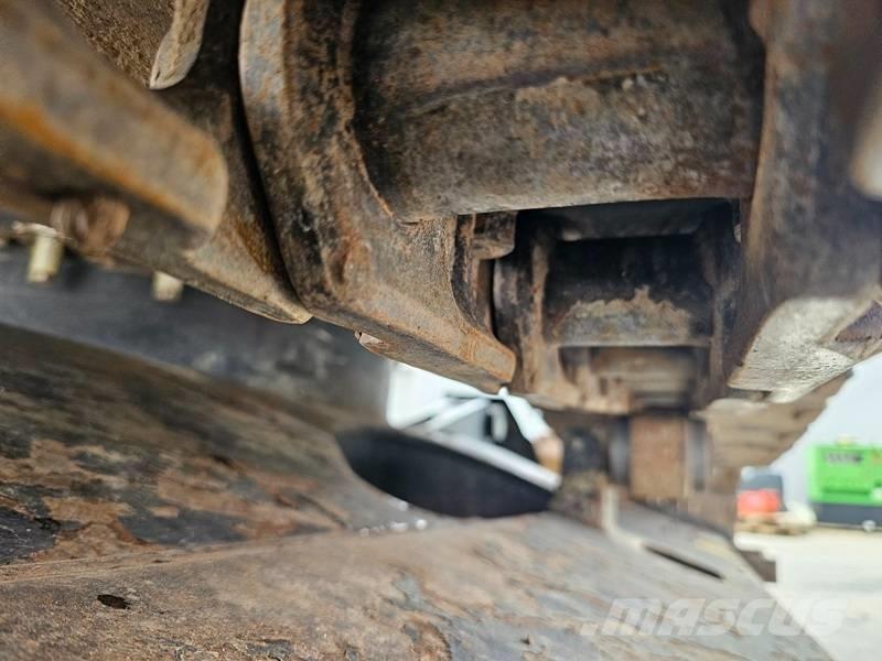 Hitachi ZX 135 US-6 Raupenbagger