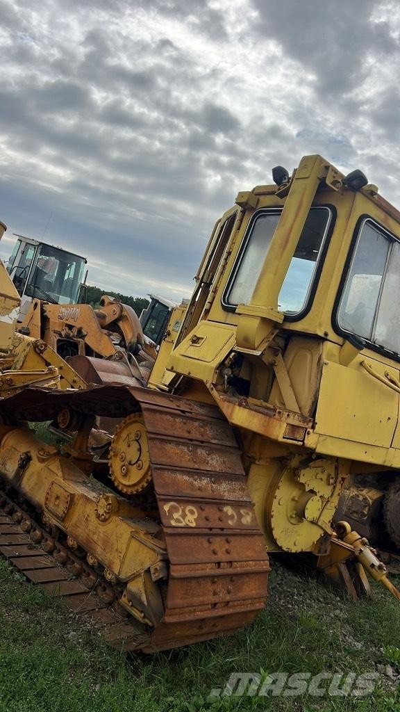 CAT D 4 H Radiatoren