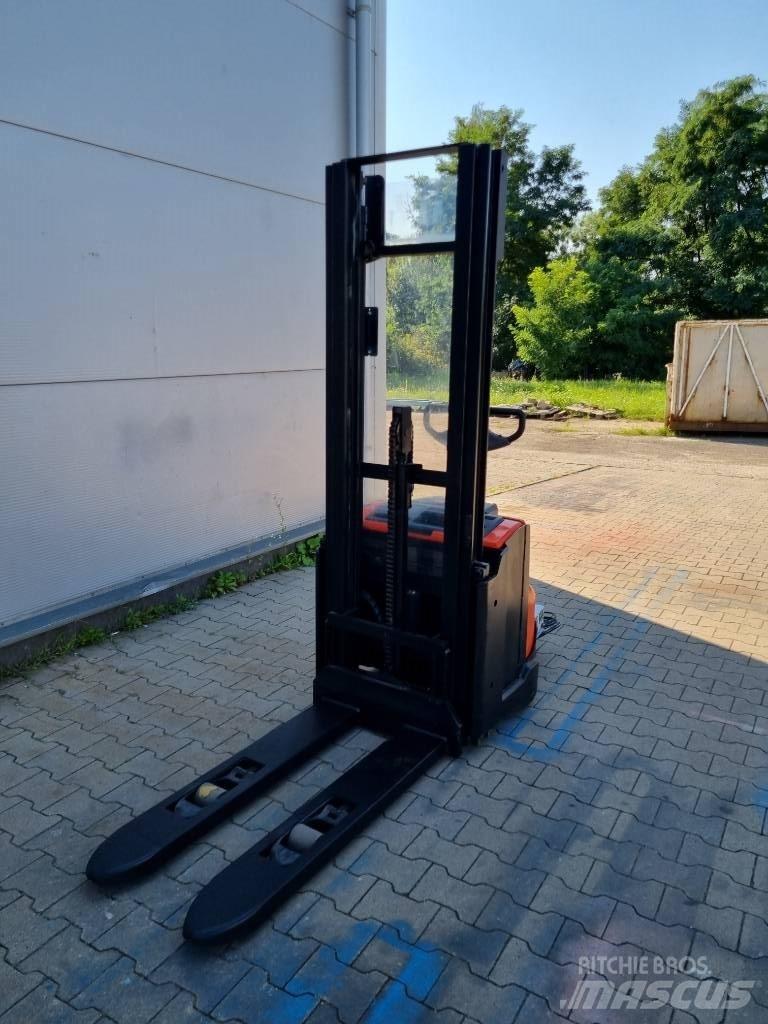 Toyota SWE 120 L Deichselstapler