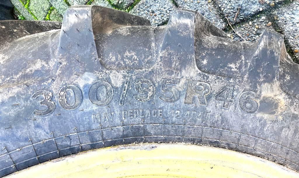 John Deere 732 Anhängespritzen