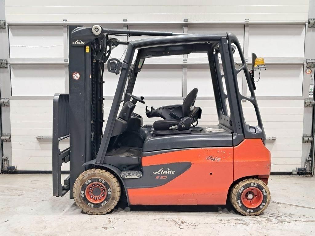 Linde E30L-01 Elektrostapler