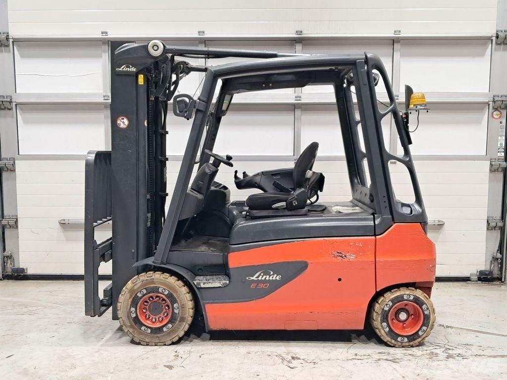 Linde E30L-01 Elektrostapler