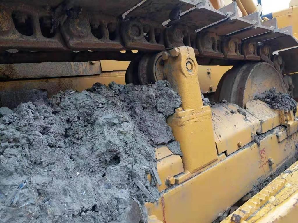 Shantui SD16 Bulldozer