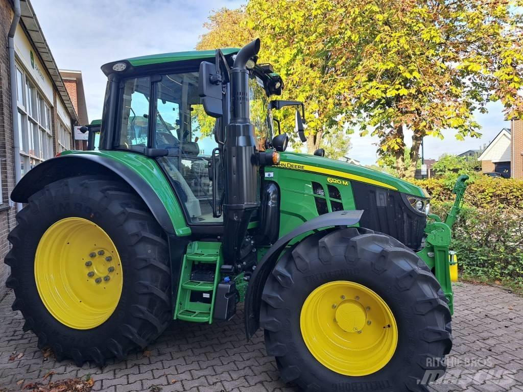 John Deere 6120M Traktoren