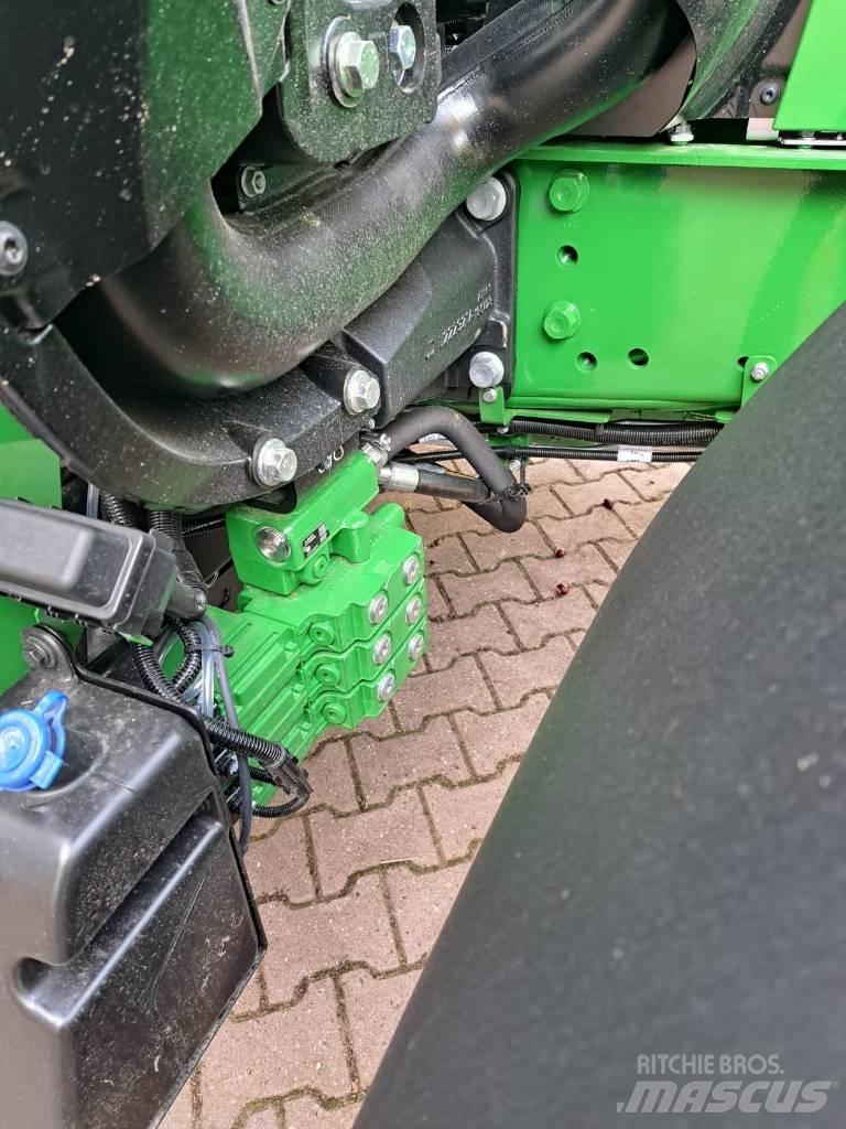 John Deere 6120M Traktoren