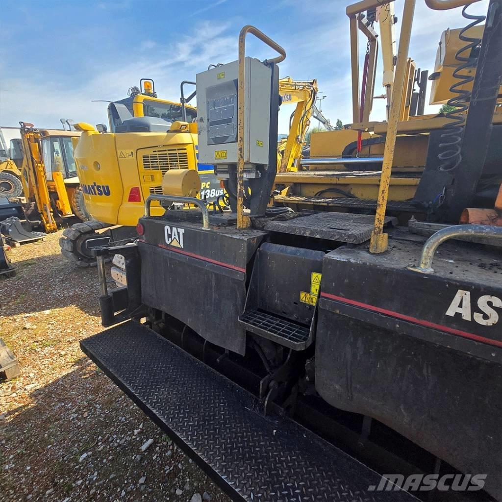 CAT AP 600 Strassenfertiger