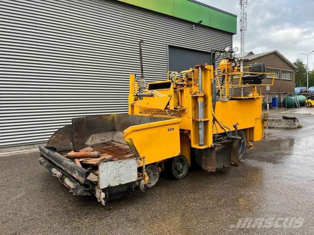 Demag SF 120 P Strassenfertiger