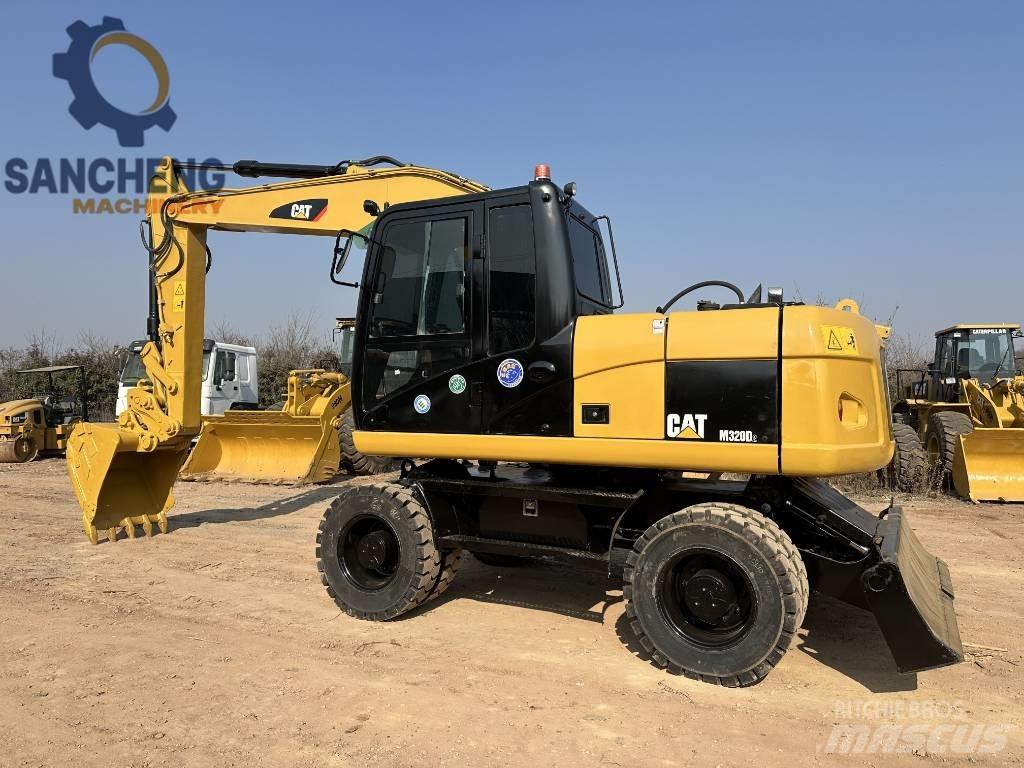 CAT M 320 D2 Mobilbagger