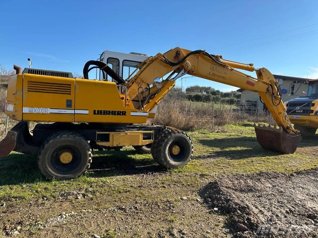 Liebherr 902 Mobilbagger