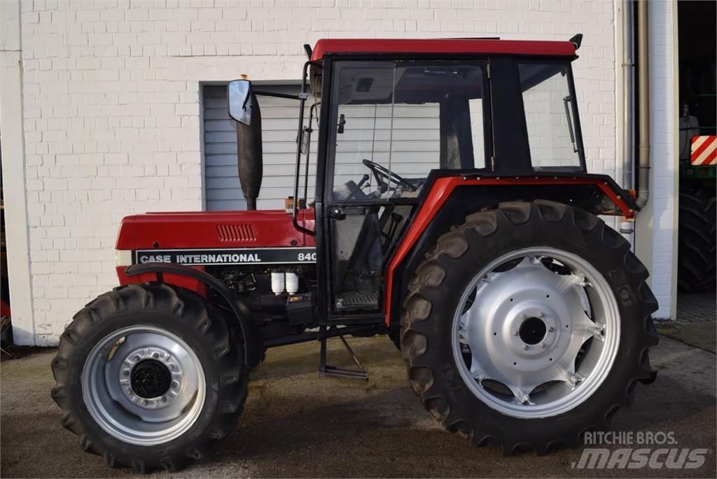 Case IH 840 Traktoren