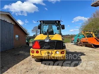 CAT 906 Radlader