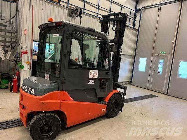 Toyota 8 FBMT 40 Elektrostapler