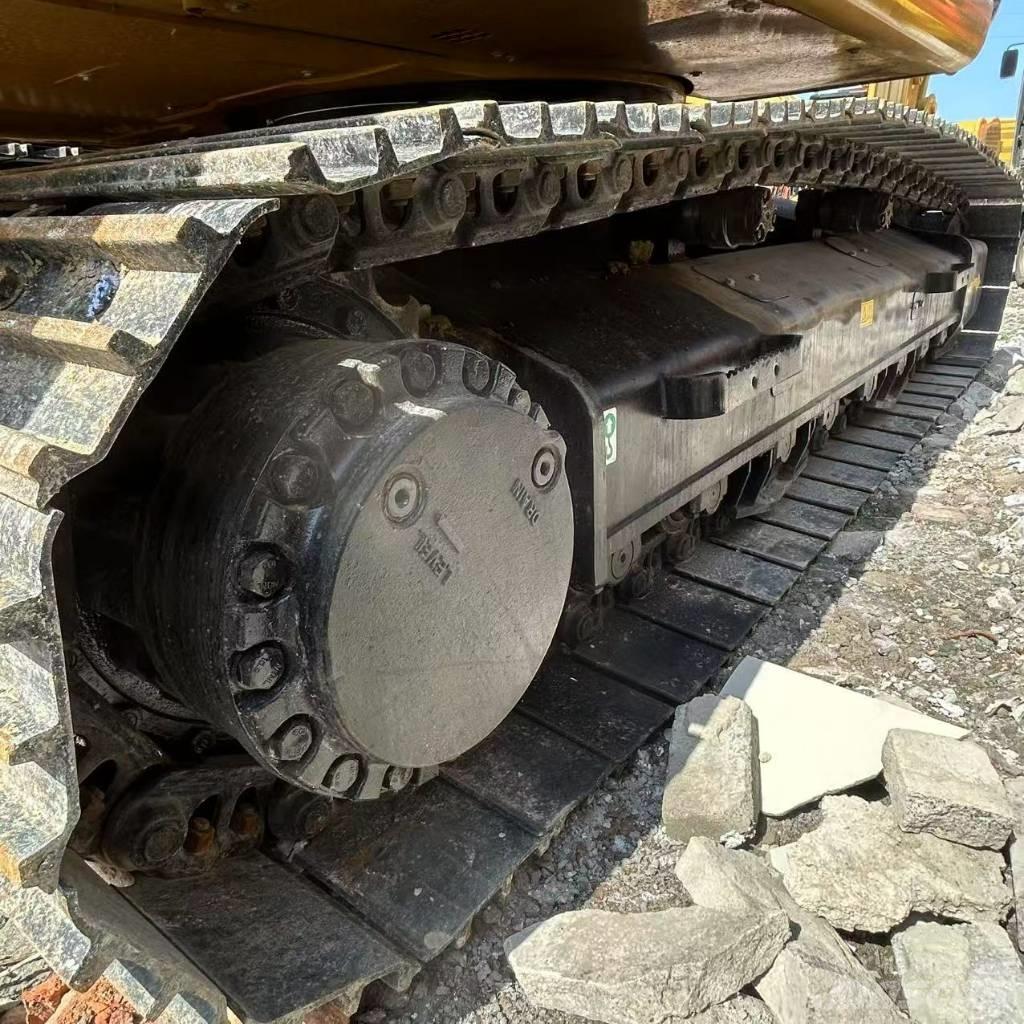 CAT 326D2L Raupenbagger