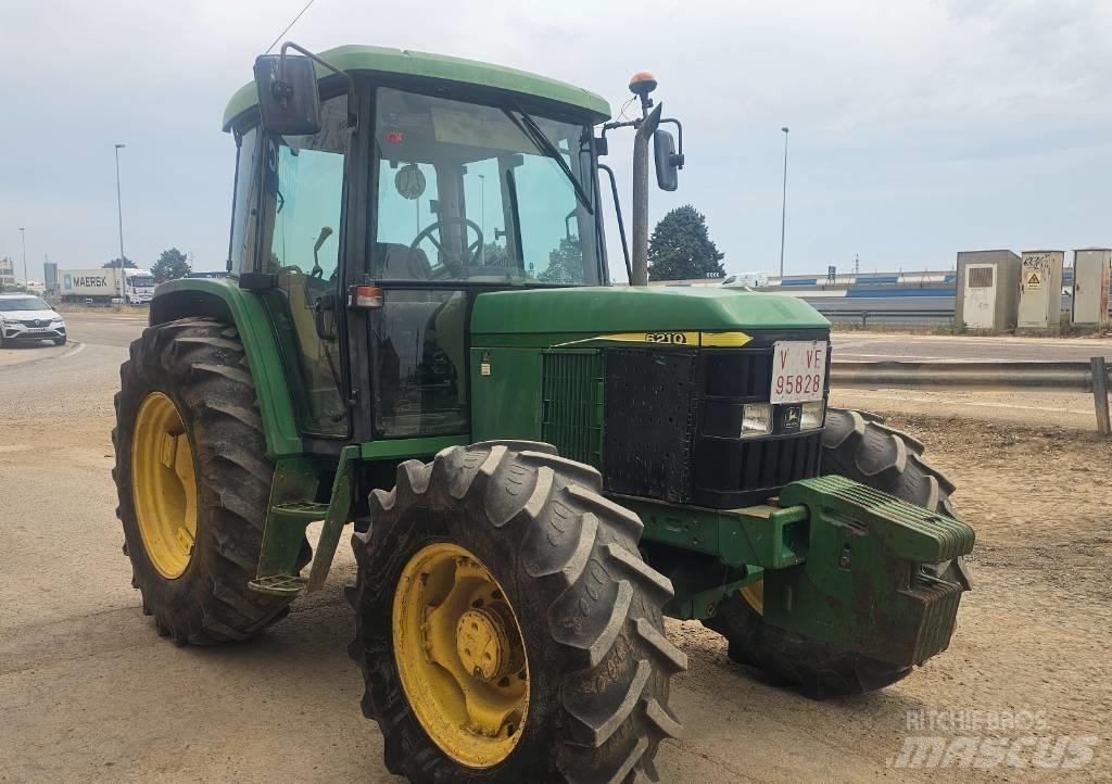 John Deere 6210 Traktoren