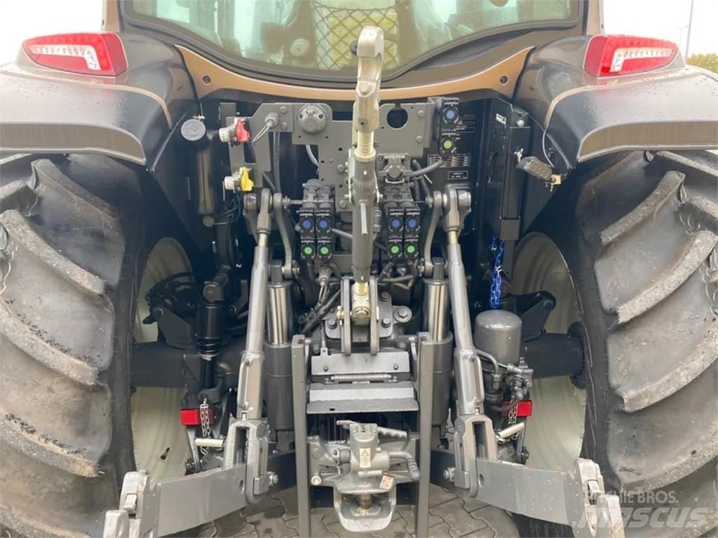 Valtra G115V Traktoren