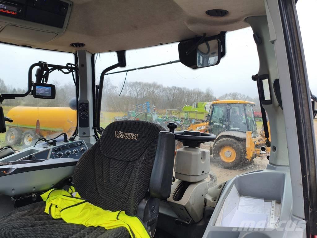 Valtra T 234 V Traktoren