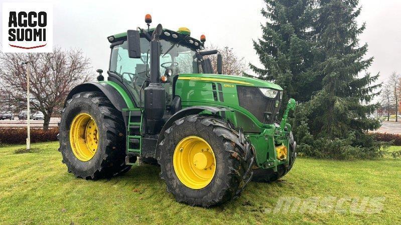 John Deere 6250 R Traktoren