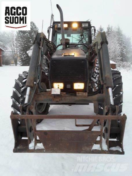 Valmet 8100 Traktoren