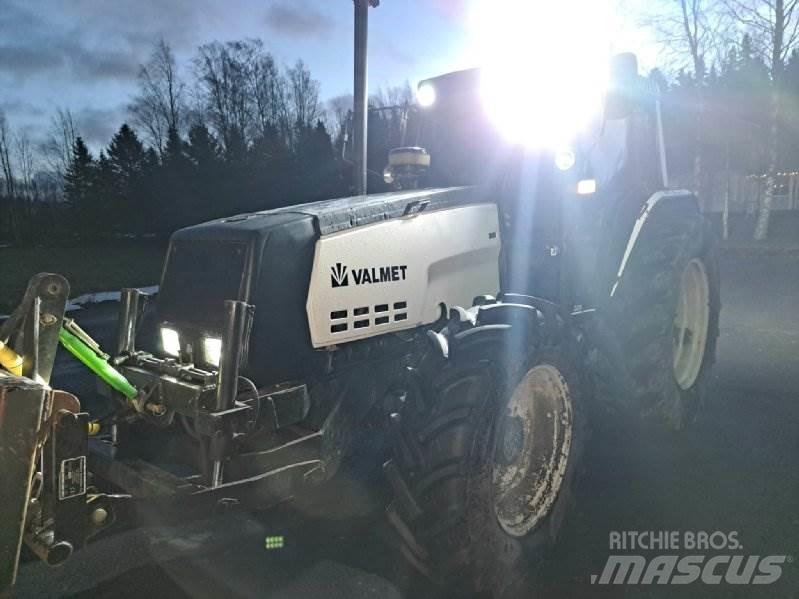 Valmet 8100 Traktoren