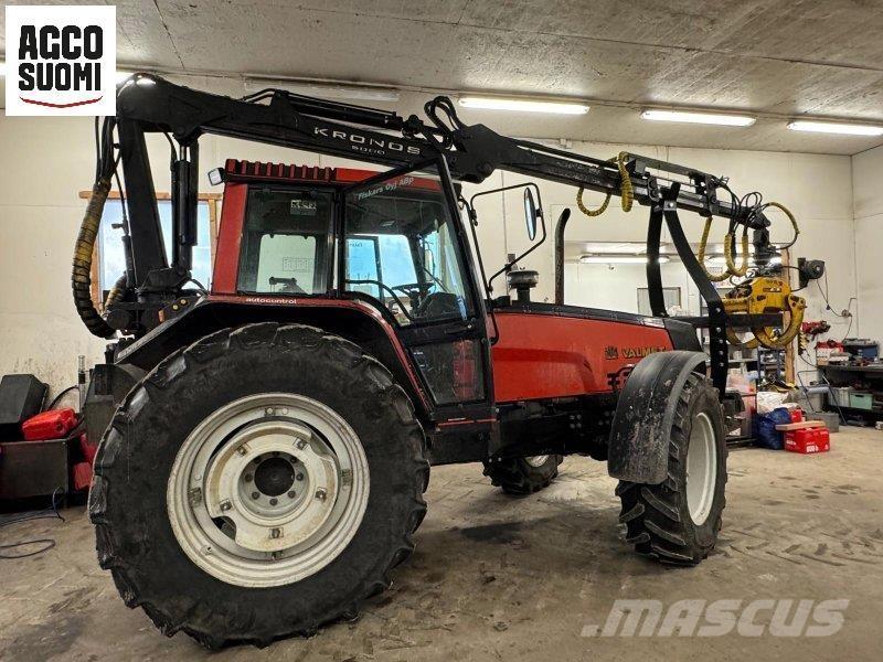 Valmet 8400 Traktoren