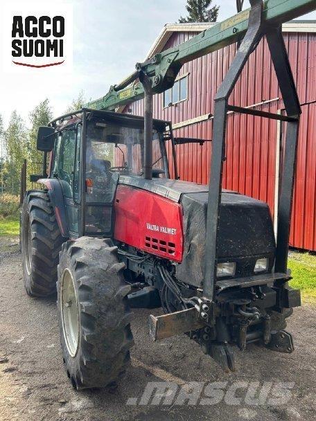 Valtra 8400 Traktoren