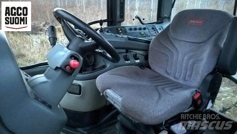 Valtra M130 Traktoren