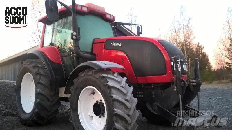 Valtra M130 Traktoren