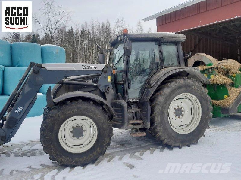 Valtra N141 H Traktoren