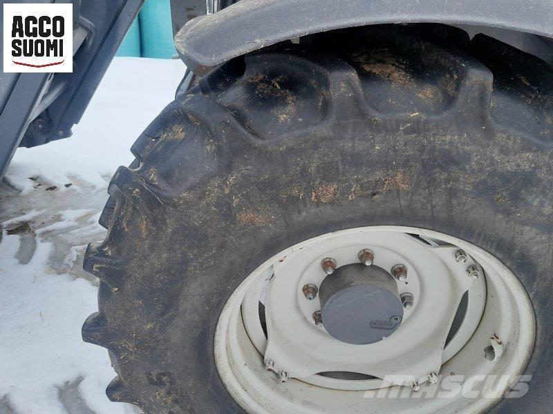 Valtra N141 H Traktoren