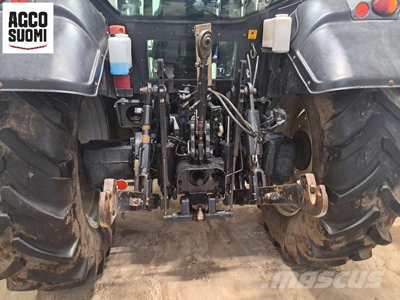 Valtra N141 HITECH Traktoren
