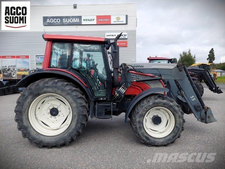 Valtra N141 HITECH Traktoren