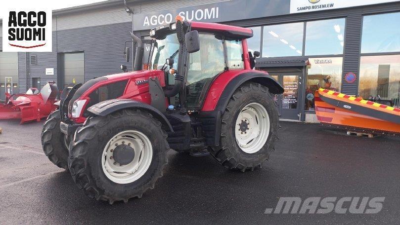 Valtra N143 DIRECT Traktoren