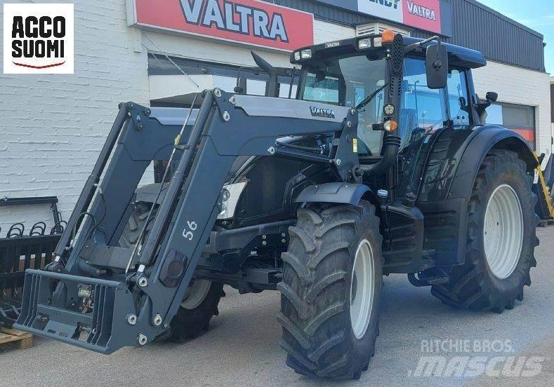 Valtra N163 VERSU Traktoren