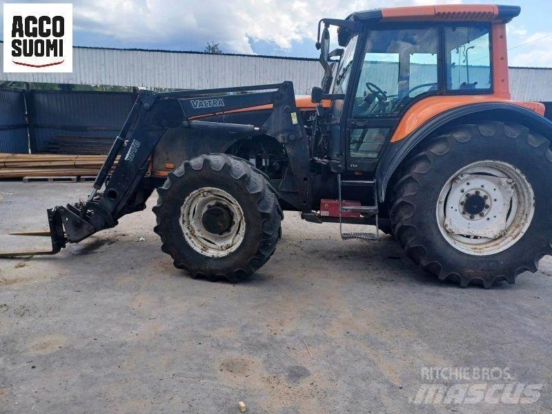 Valtra T130 CH Traktoren