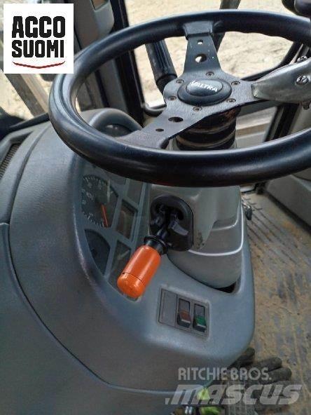 Valtra T130 CH Traktoren