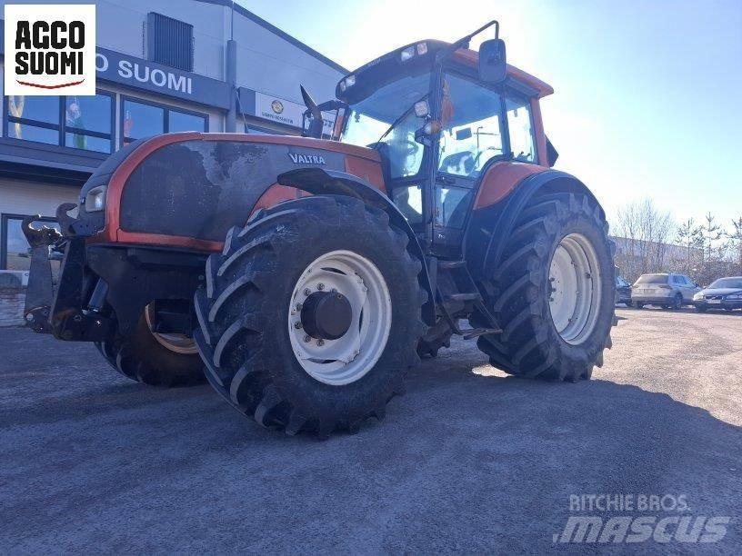 Valtra T150 Traktoren