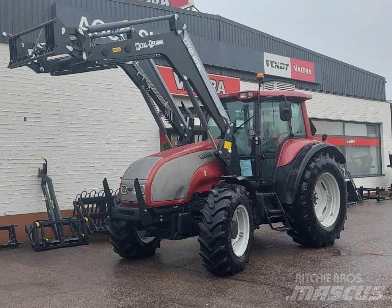 Valtra T150 Traktoren