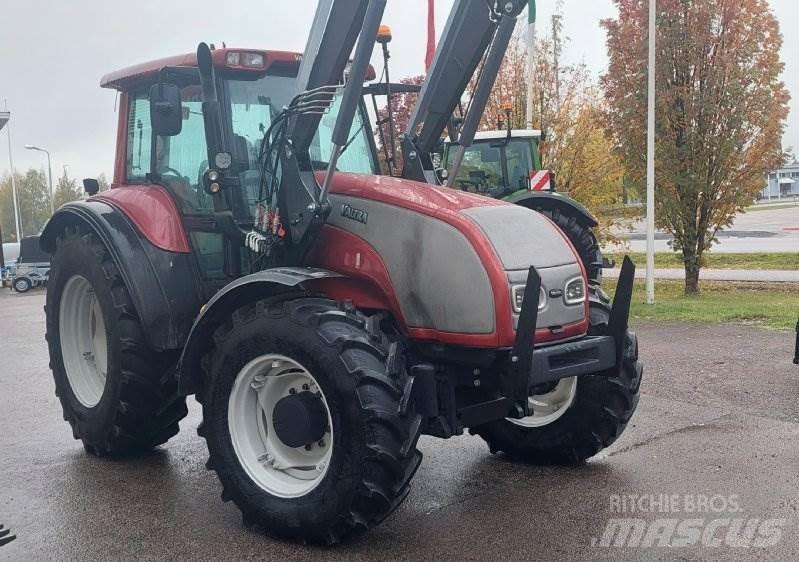 Valtra T150 Traktoren